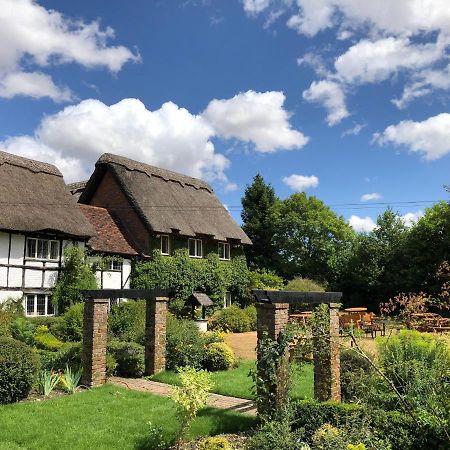 Old Hunters Lodge Whipsnade Limited المظهر الخارجي الصورة