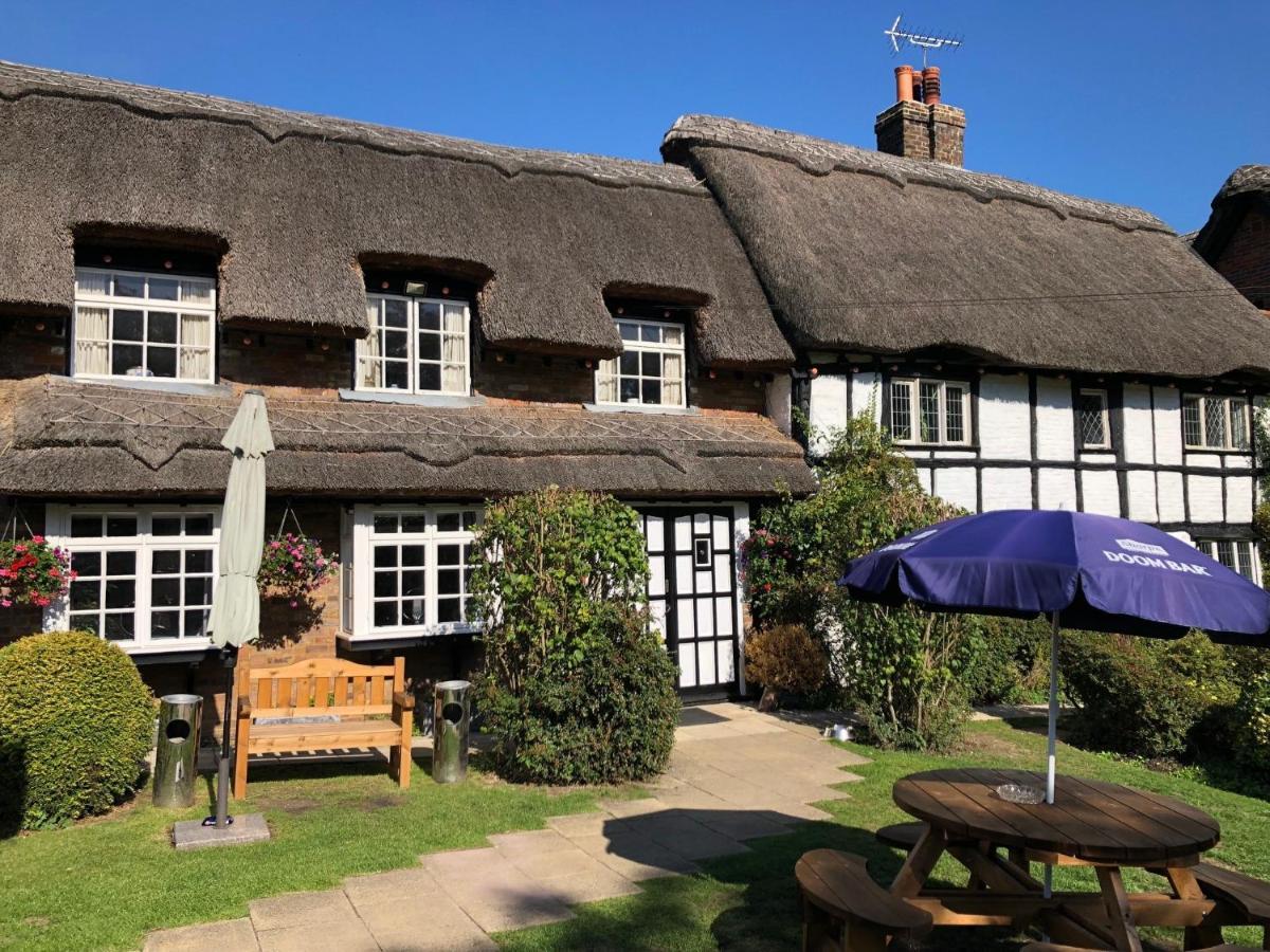 Old Hunters Lodge Whipsnade Limited المظهر الخارجي الصورة