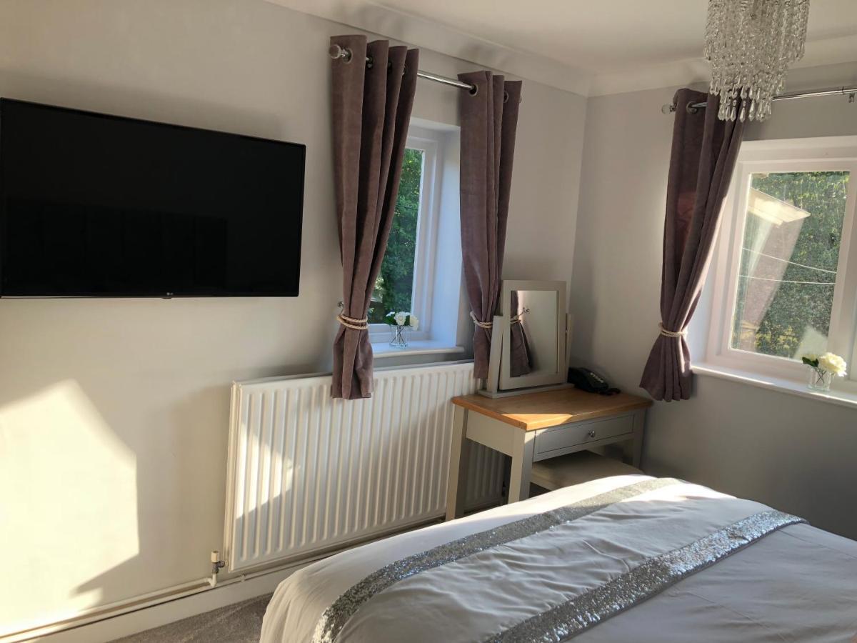 Old Hunters Lodge Whipsnade Limited المظهر الخارجي الصورة