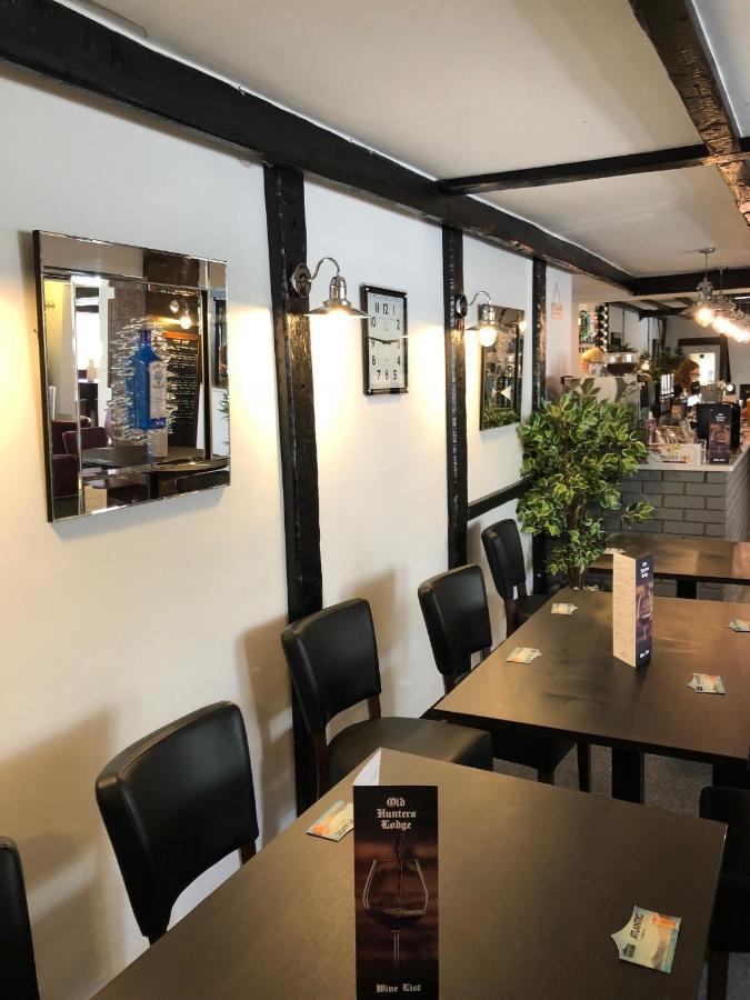 Old Hunters Lodge Whipsnade Limited المظهر الخارجي الصورة