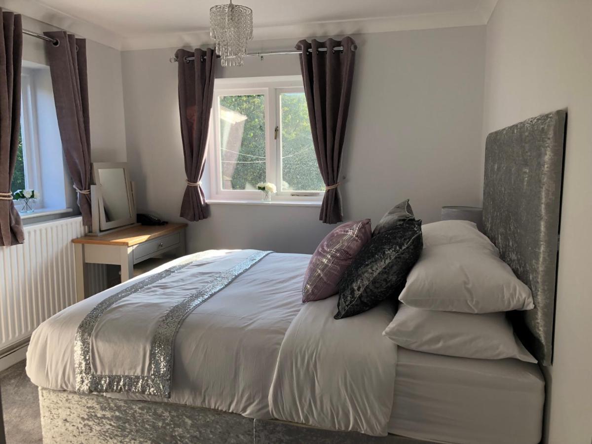 Old Hunters Lodge Whipsnade Limited المظهر الخارجي الصورة