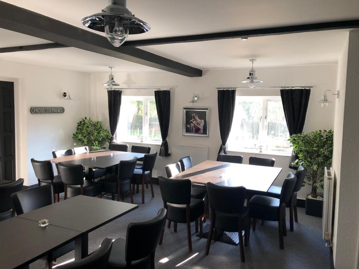 Old Hunters Lodge Whipsnade Limited المظهر الخارجي الصورة